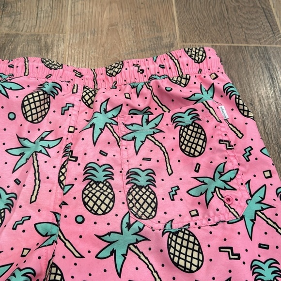 Maamgic Boys Pink Pineapple Print Swim Trunks Size 14/16 - Picture 4 of 5